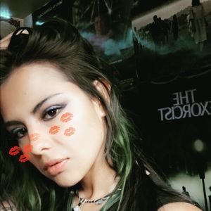 Meet your Posher, Victoria